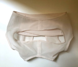 顔の脂肪吸引後使用するサポーター・表